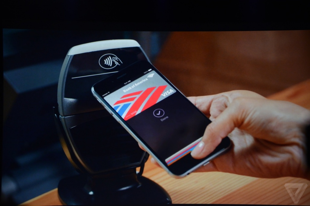 «Сбербанк» объявил о запуске Apple Pay в России