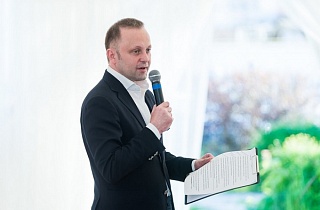 Разговор о бизнесе. Александр Мухин: «Мы хотим работать на родной земле, но, если придется, сможем, где угодно!» Разговор о бизнесе. Александр Мухин: «Мы хотим работать на родной земле, но, если придется, сможем, где угодно!»