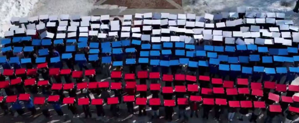 На Соборной площади в Пензе отметили годовщину воссоединения Крыма с Россией