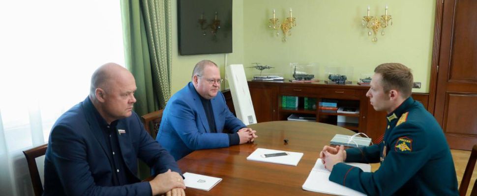 Губернатор Олег Мельниченко встретился с новым депутатом гордумы Даниилом Кошлаковым