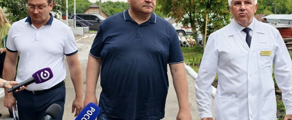 Губернатору Олегу Мельниченко представили социально значимые объекты Шемышейского района