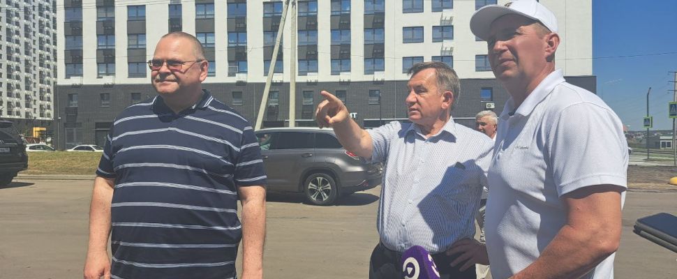 Губернатор Олег Мельниченко осмотрел разворотную площадку в Дальнем Арбеково