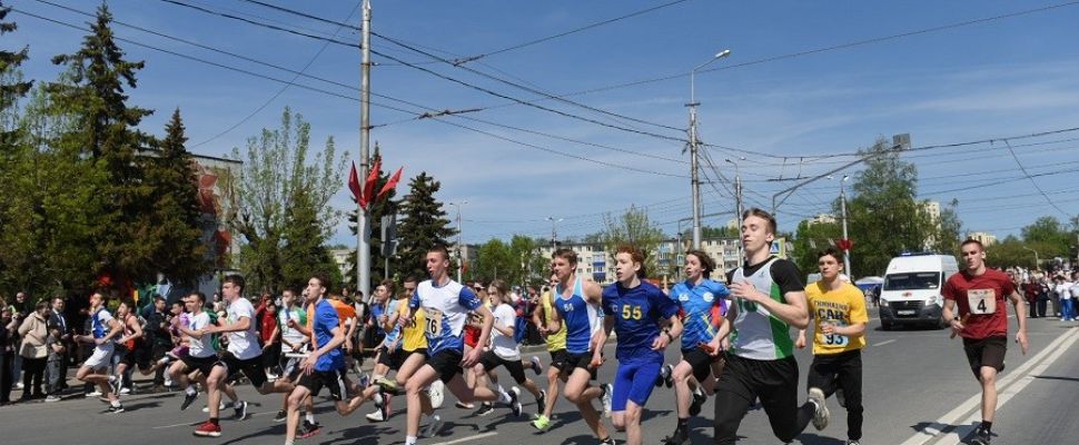 В Пензе прошла легкоатлетическая эстафета, посвященная 81-й годовщине Победы
