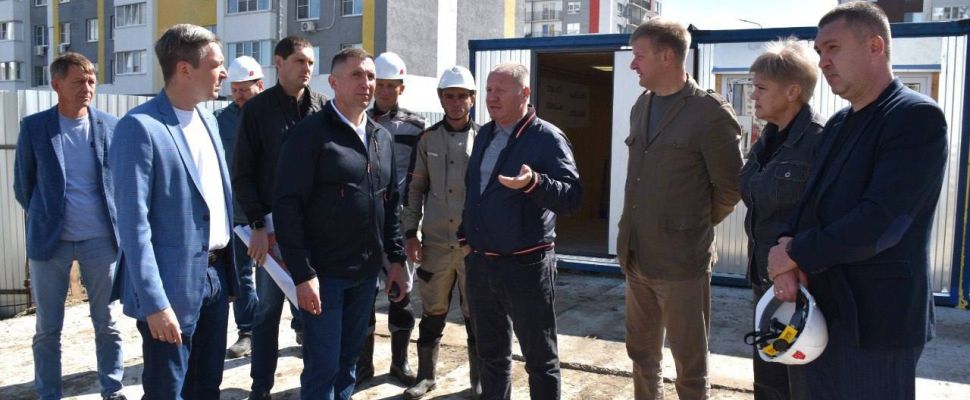 Глава Пензы Олег Денисов побывал на стройплощадке школы в Арбеково