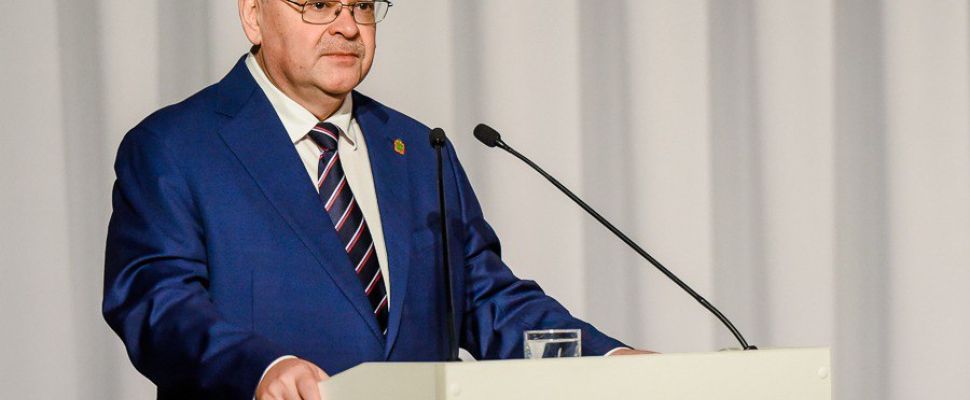 Губернатор Олег Мельниченко: «Работать дальше, чтобы дети, внуки и правнуки гордились нами, как мы гордимся нашими отцами, — на это нацелил нас президент»