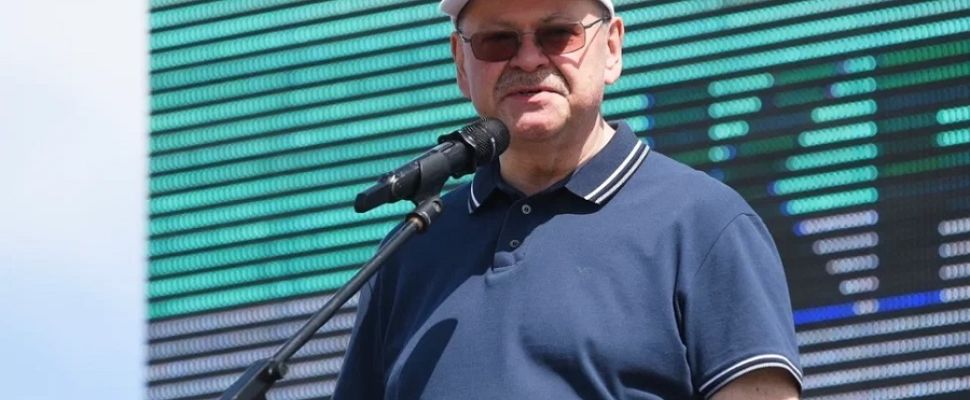 Губернатор Олег Мельниченко принял участие в открытии международного гидроавиаслета «Крылья Спутника»