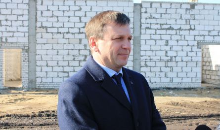 Экс-министру Бурлакову и его бывшему заму продлили домашний арест