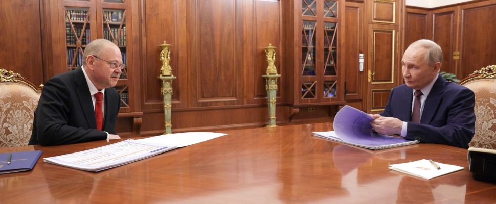 Губернатор Олег Мельниченко представил доклад президенту Владимиру Путину