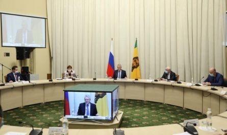 Иван Белозерцев поручил подготовиться ко второму этапу массовой вакцинации населения от COVID-19