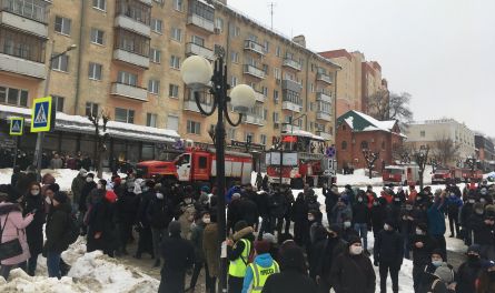 Как прошла несогласованная властями «прогулка» в поддержку Навального в Пензе. Фоторепортаж