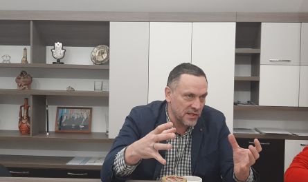 Максим Шевченко: «Государство и народ живут какими-то параллельными жизнями»