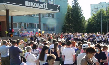 Надолго ли школьники сели за парты?