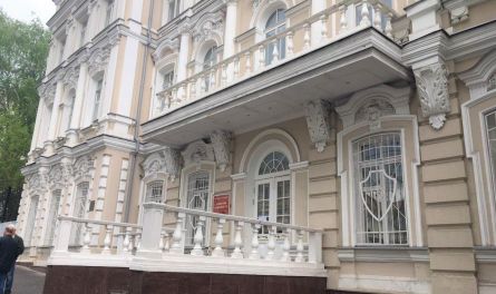 Одного из троих коммунистов суд отправил на 7 суток в спецприемник