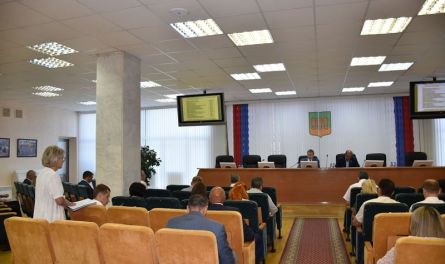 Планерка мэра: подготовка к учебному году и ремонт по программе БКАД