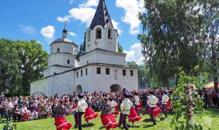 Полная программа фольклорного праздника «Тихвинская ярмарка»