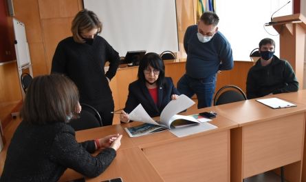 Работа районного чата «ГПЗ-Онлайн» в действии. Сквер «Семейный» ждет преображение
