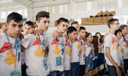 «Тысячелистнику» быть?