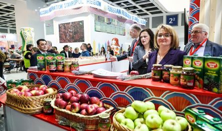 «Улицы Шанхая были пустынны. Рекламные щиты заполнены грозными предупреждениями об опасности заражения коронавирусом……» — письмо пензенского профессора