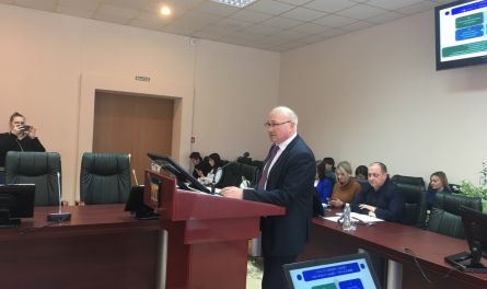 Вместо 826 — 220 млн рублей. Юрий Голодяев пожаловался на недостаток финансирования
