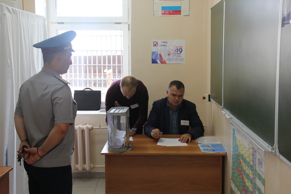 Елена Рогова посетила СИЗО-1 в день голосования