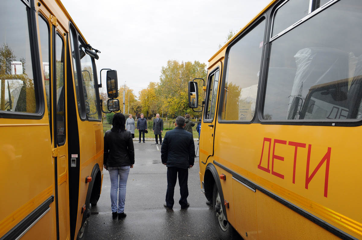 Пензенским школам подарили новые автобусы