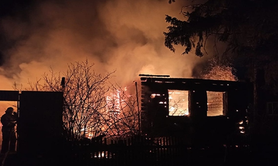 Срочно! Семь человек погибли в результате пожара в частном доме в Нижнем Ломове