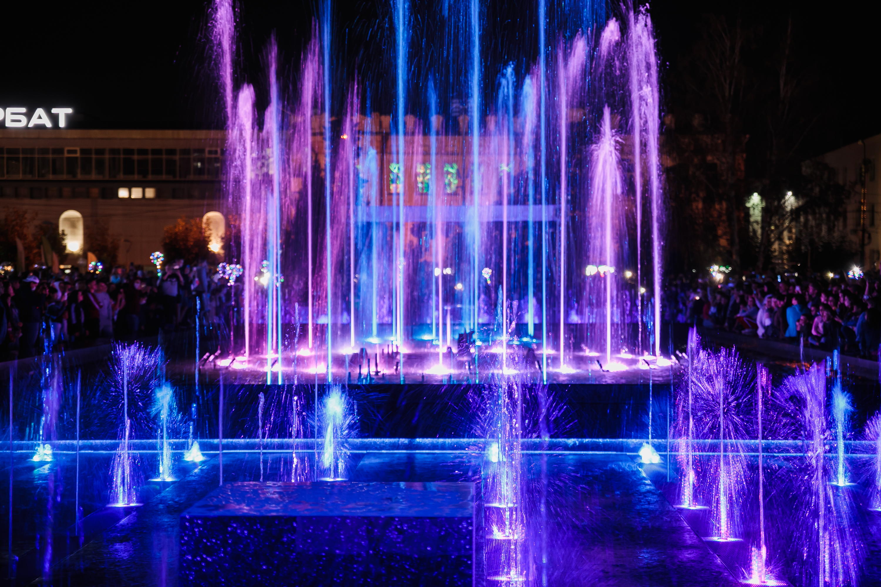 В Пензе открылся светомузыкальный фонтан, построенный при участии Сбербанка