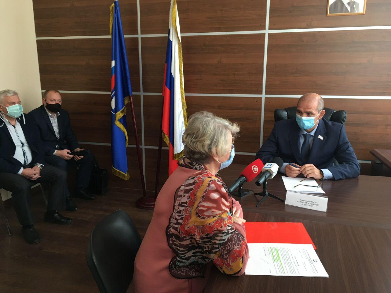 Глава города Владимир Мутовкин ответил на вопросы жительниц Пензы