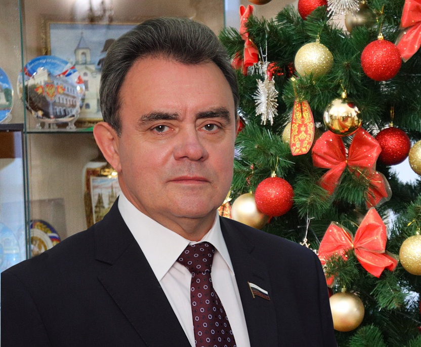 Валерий Лидин пожелал жителям Пензенской области в новом году здоровья и семейного благополучия