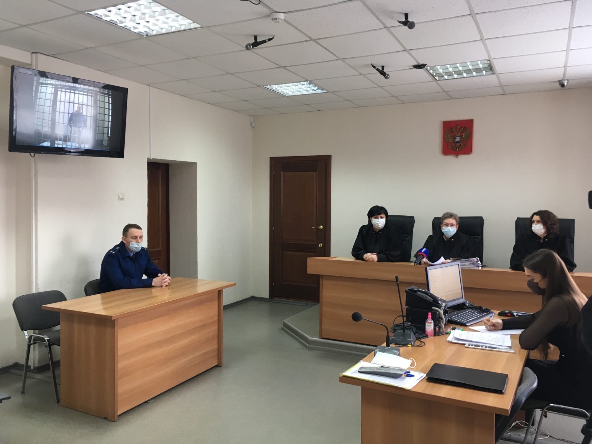 Новому адвокату Пашкова придется изучить 45 томов уголовного дела до 20 января