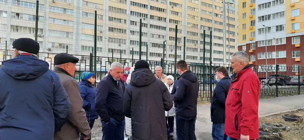 Решится ли Октябрьская администрация сделать вместо свалки детскую площадку?