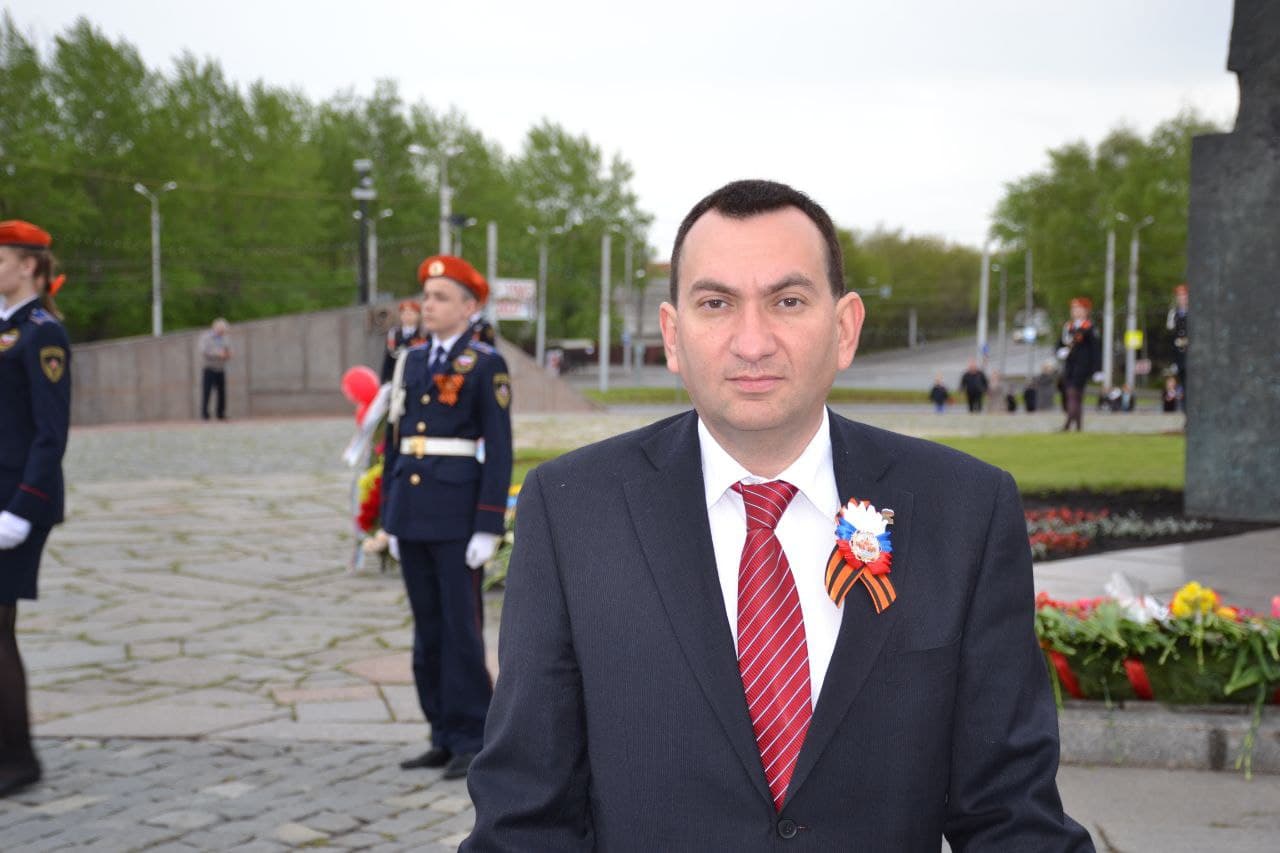 Роман Амстиславский поздравил россиян с 76-й годовщиной Победы в Великой Отечественной войне