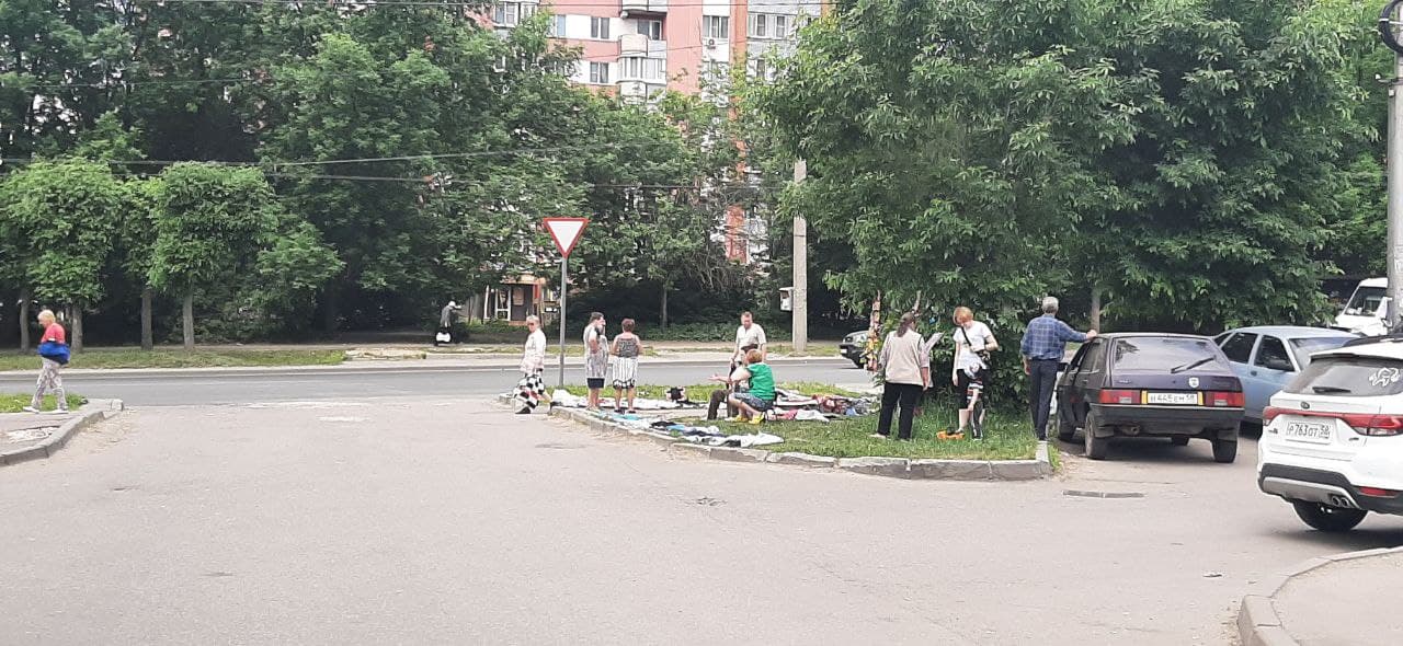 Блошиный рынок в Арбекове продолжает жить своей жизнью