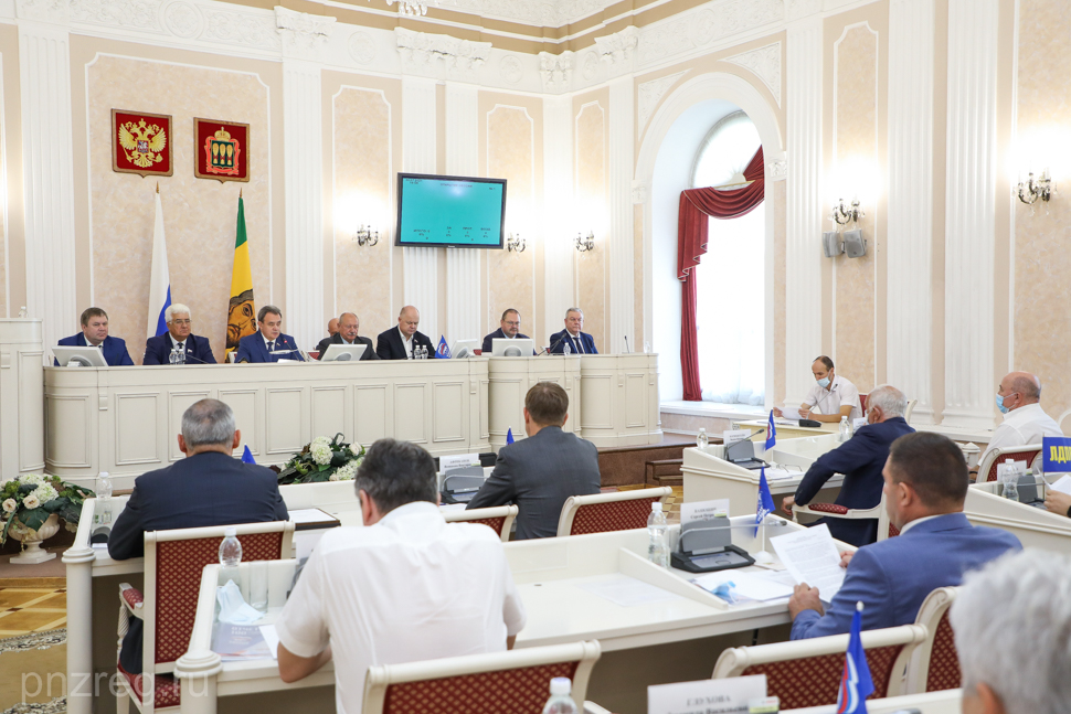 Какие законы приняли пензенские парламентарии? Главное с 42-й сессии Заксобра