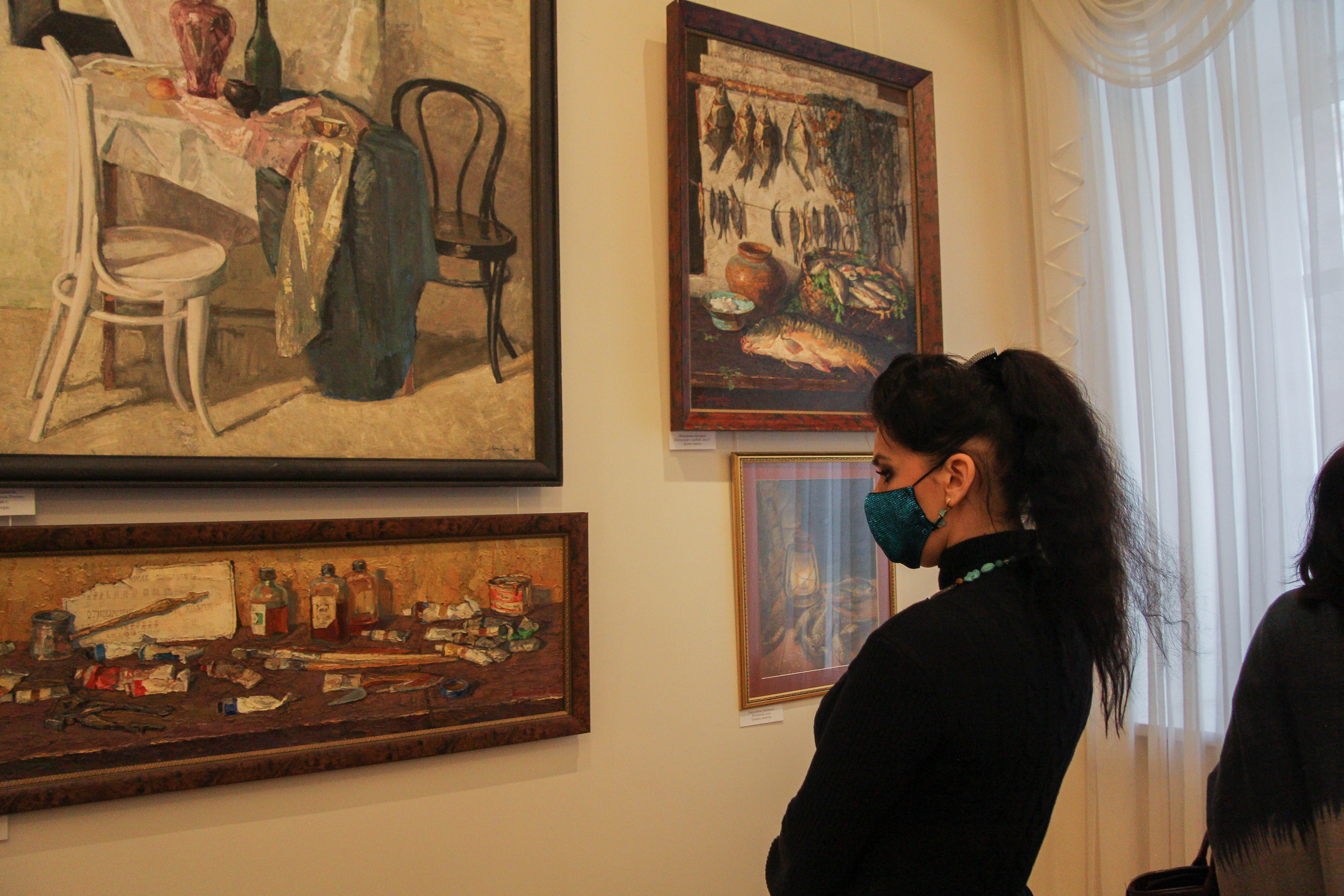 В Губернаторском доме открылась выставка «Её глазами»