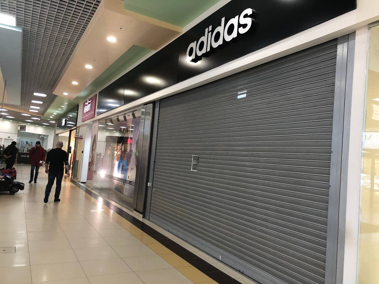 В Пензе закрылись еще три магазина иностранных брендов. Репортаж из ТЦ