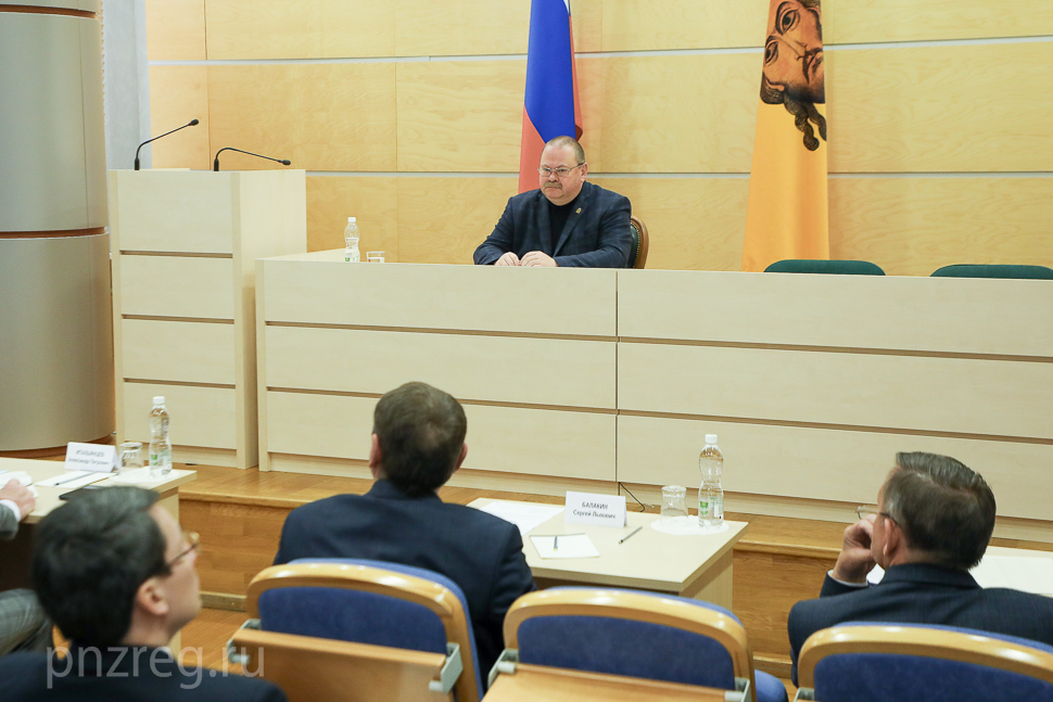Олег Мельниченко принял участие в обсуждении антикризисных мер в сфере строительства
