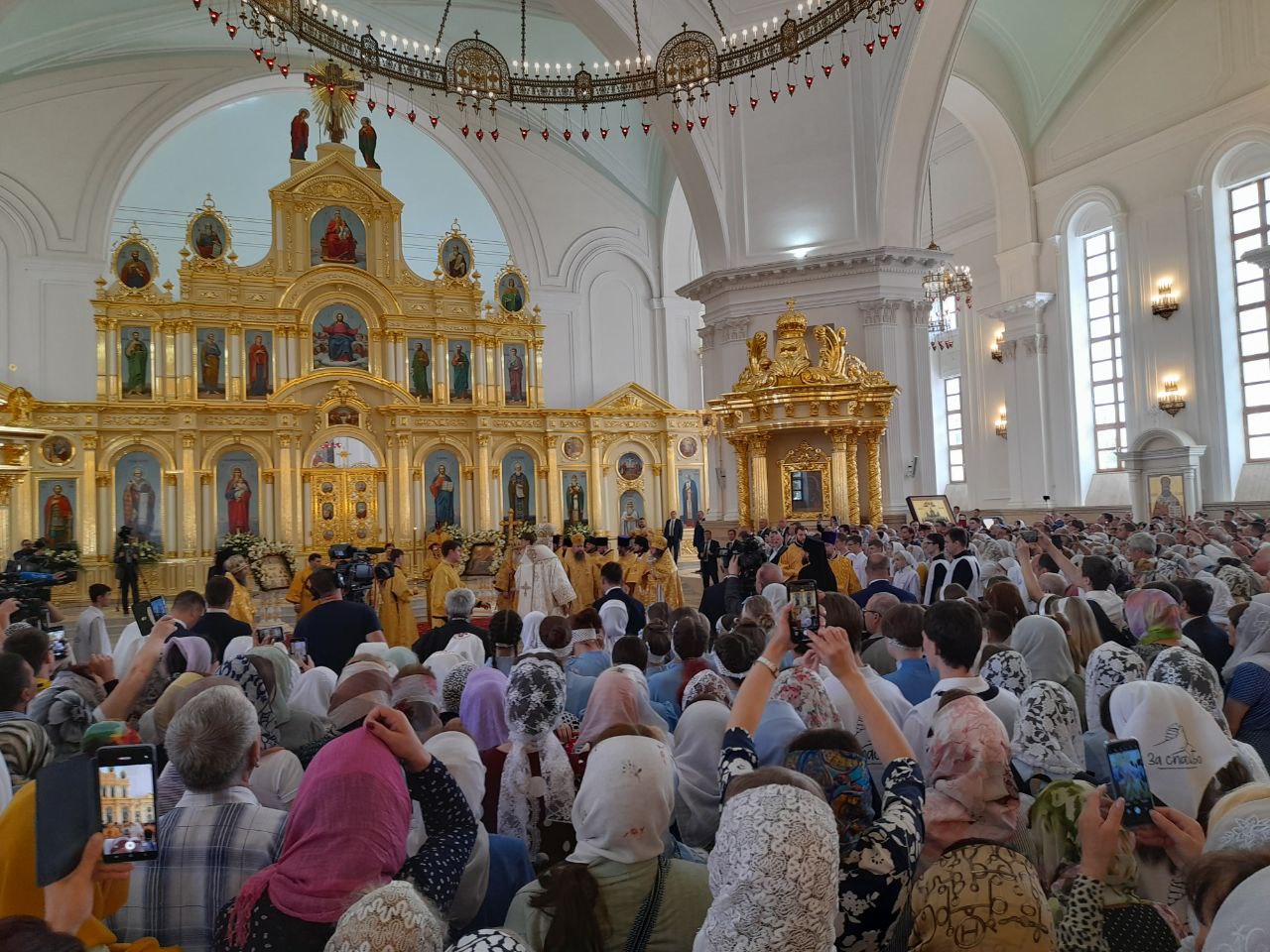 Верующие приветствовали патриарха Кирилла на  Пензенской земле. Видео