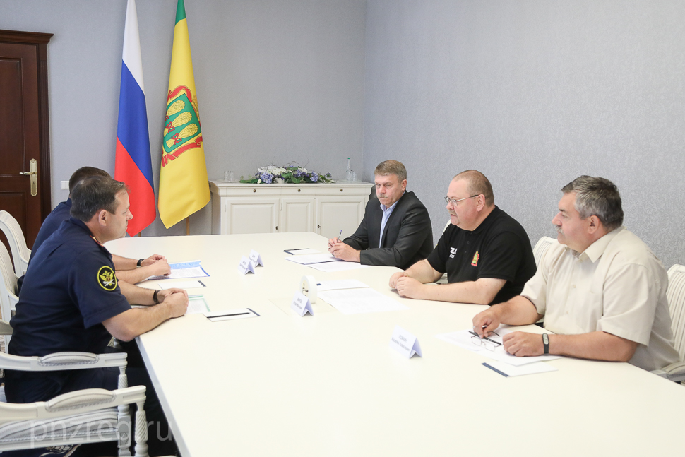 Олег Мельниченко и Игорь Киреев  обсудили работу исправительных центров