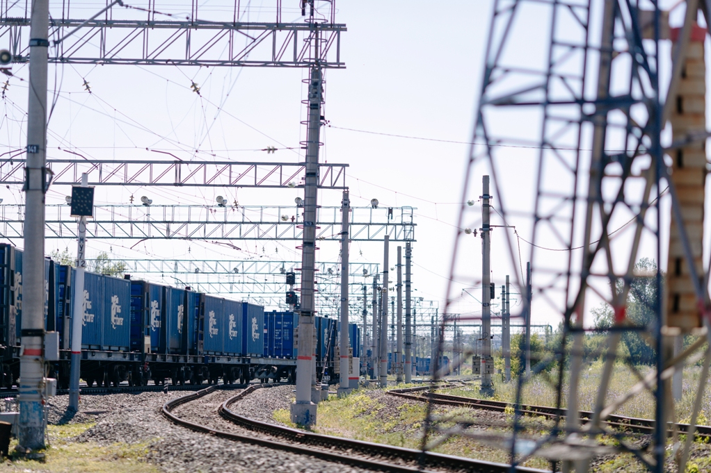 Порядка 107,7 тыс. контейнеров ДФЭ перевезли по Куйбышевской железной дороге в январе-июле