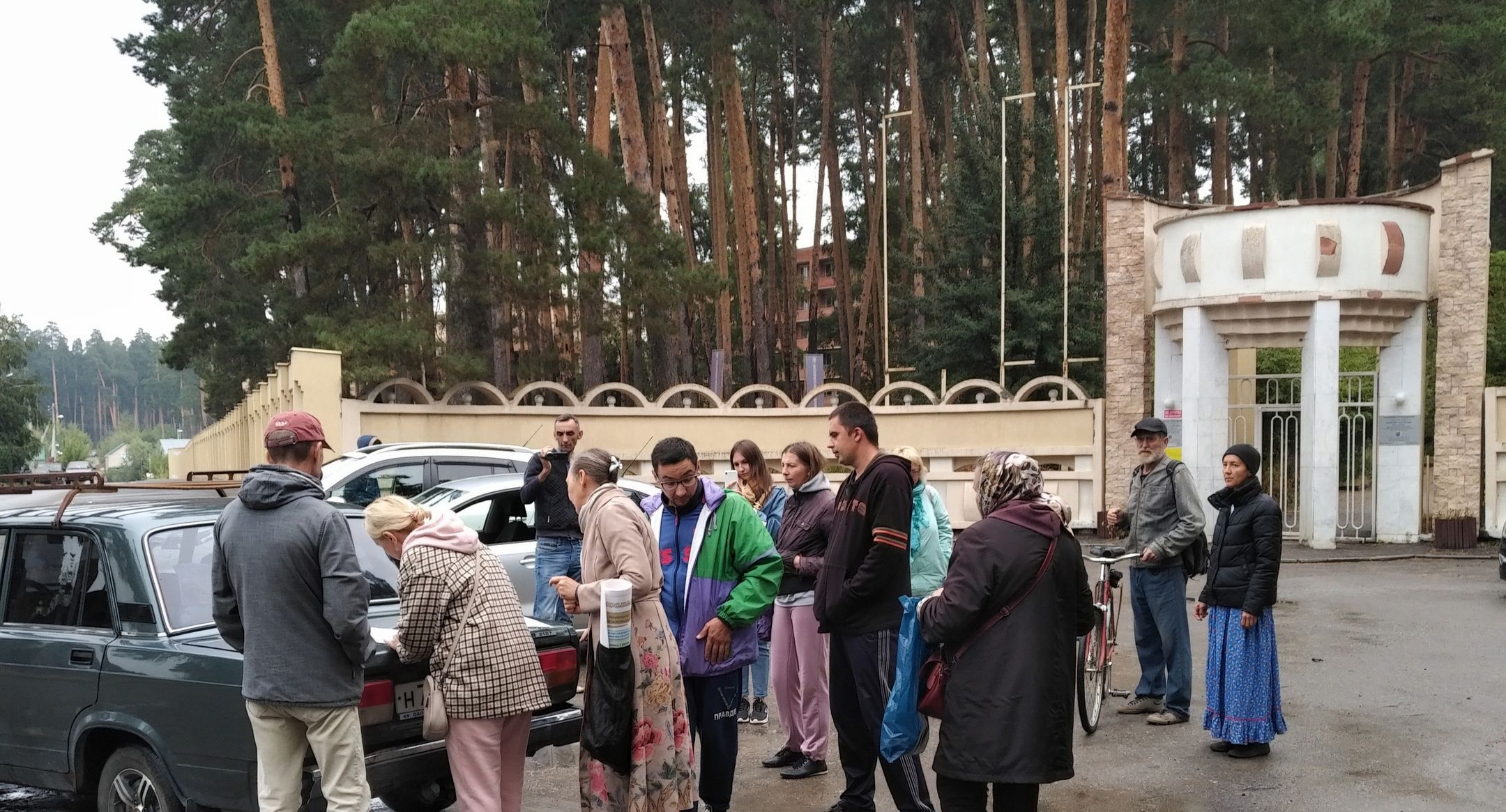Жители Ахун собирают подписи против строительства коттеджного экопоселка