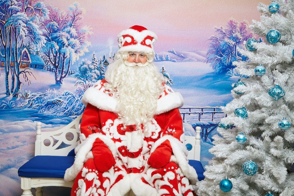 Дозвонись до Деда Мороза и выиграй билет на новогоднюю елку!