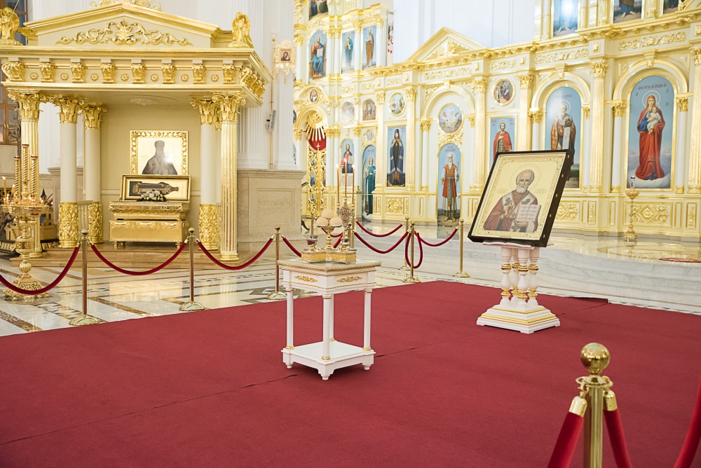 Православные христиане празднуют день памяти Николая Чудотворца