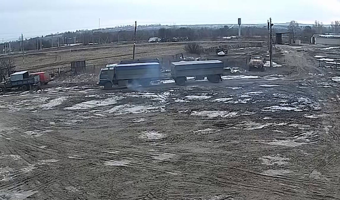 В Шемышейском районе водитель грузовика похитил 13 тонн семян подсолнечника