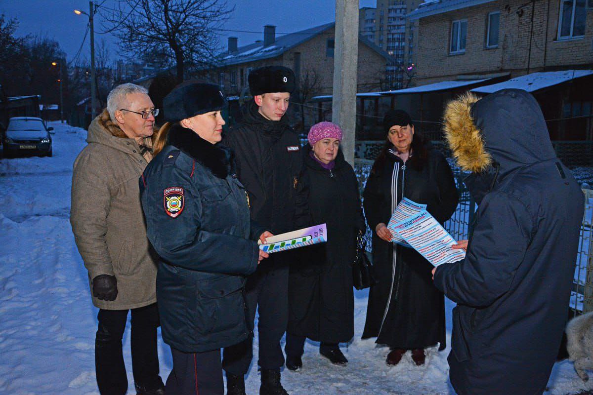 В Пензе полицейские и представители Общественного совета провели профилактические мероприятия на территории Первомайского района