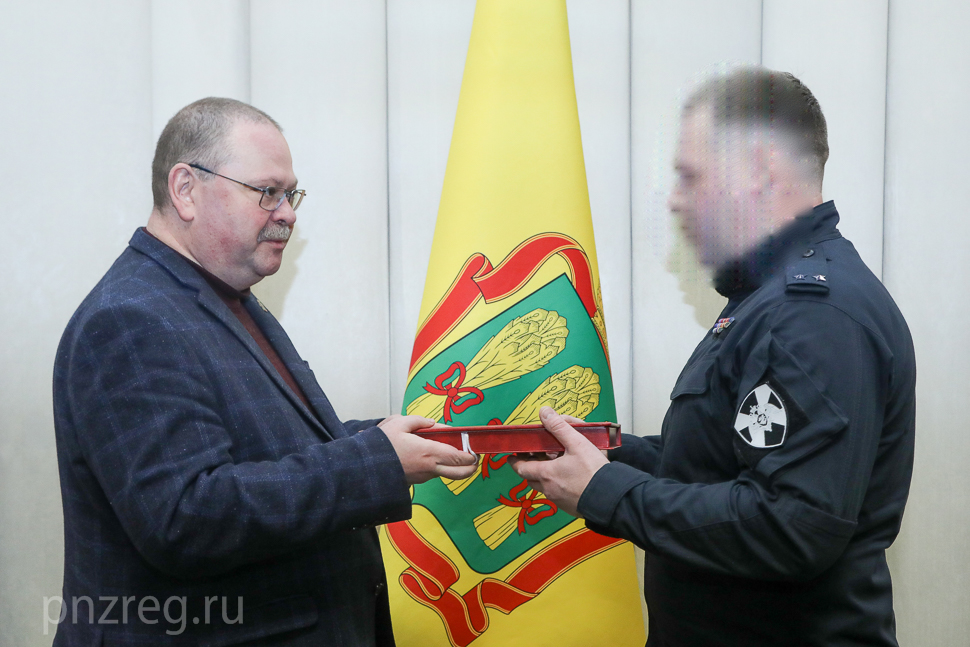 Глава региона поздравил бойцов и ветеранов СОБР «Агат»