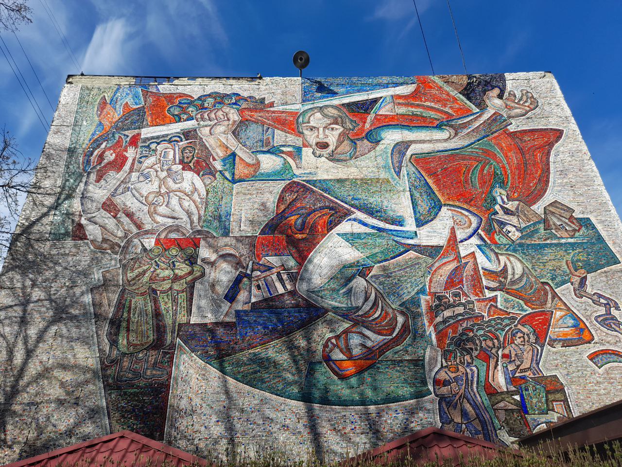 В Пензе разрушается мозаичное панно «Кандиевское восстание»