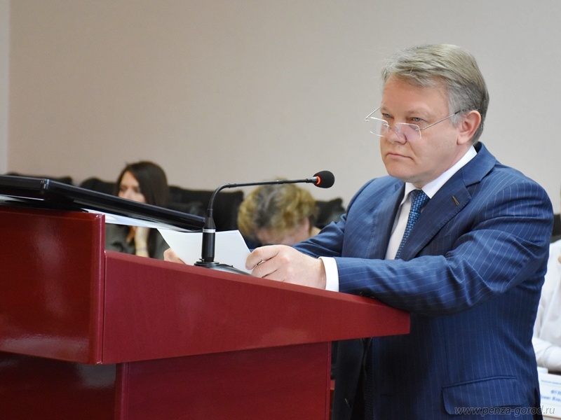 Александр Басенко отчитался о деятельности администрации города за прошлый год
