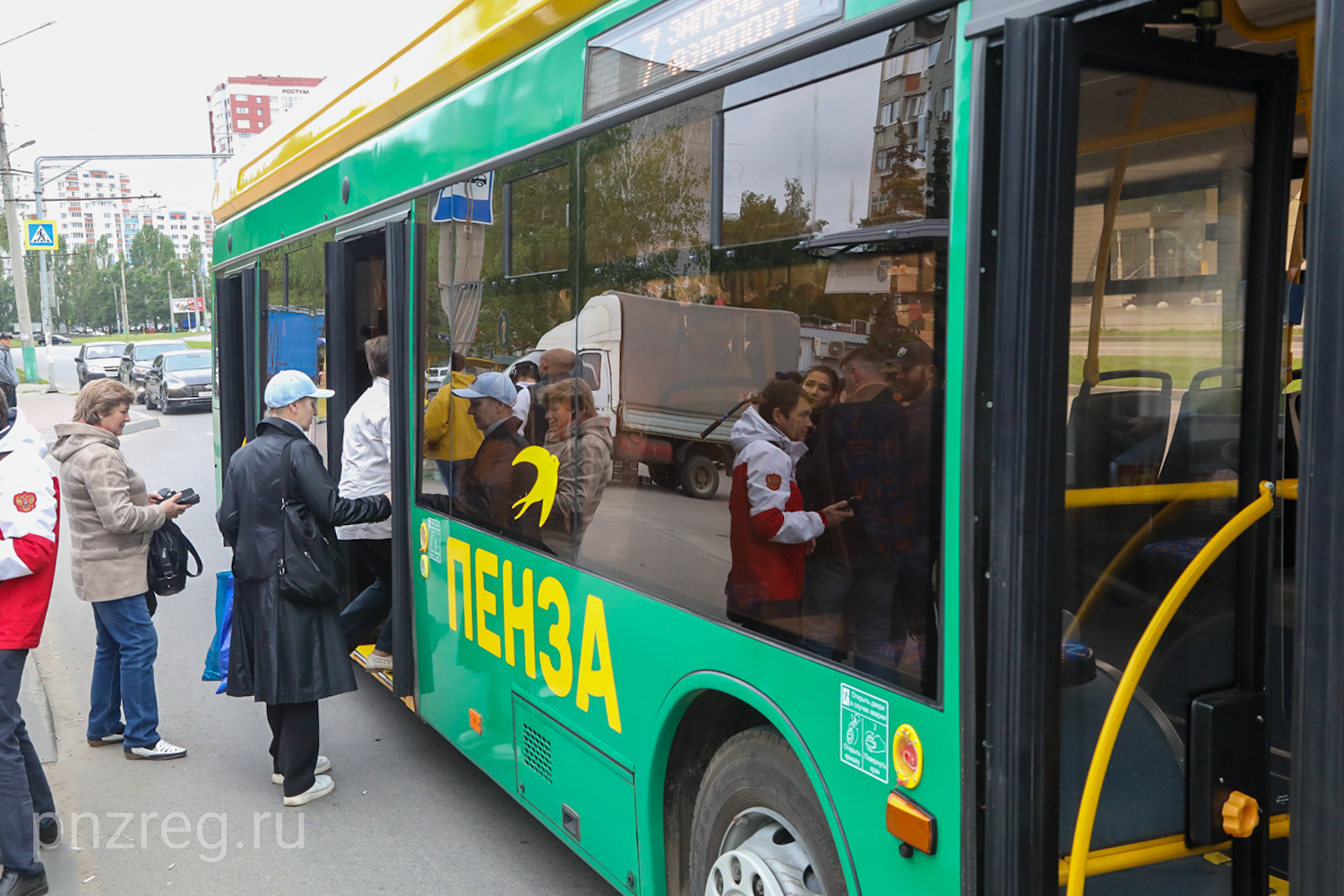 Троллейбусные маршруты продлят в Арбековскую заставу и Спутник