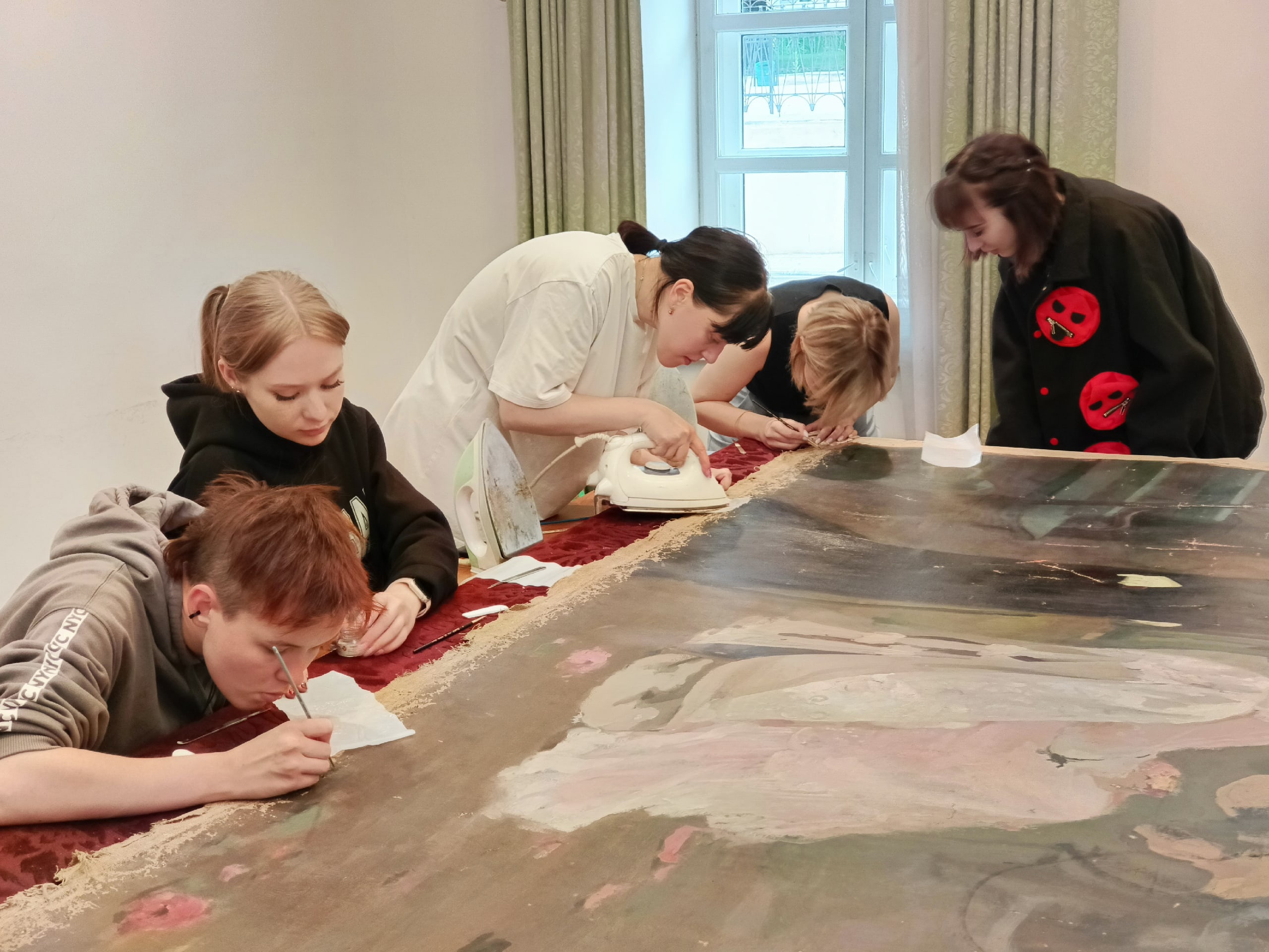 В Пензенской картинной галерее началась реставрация масштабного полотна